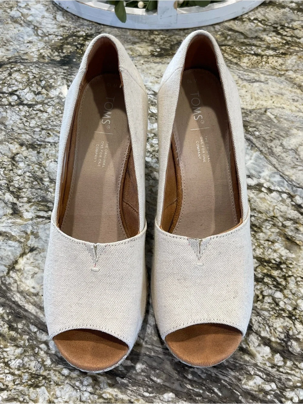 Toms Women’s Peep Toe Wedge - Black & Cream